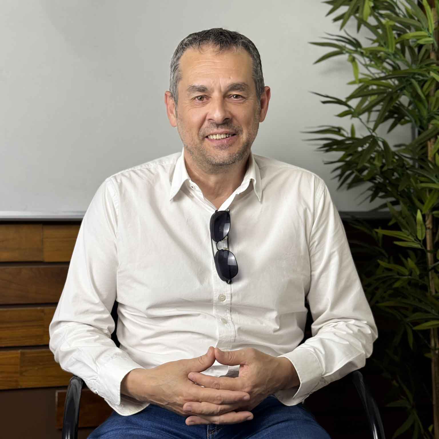 Luis Lázaro