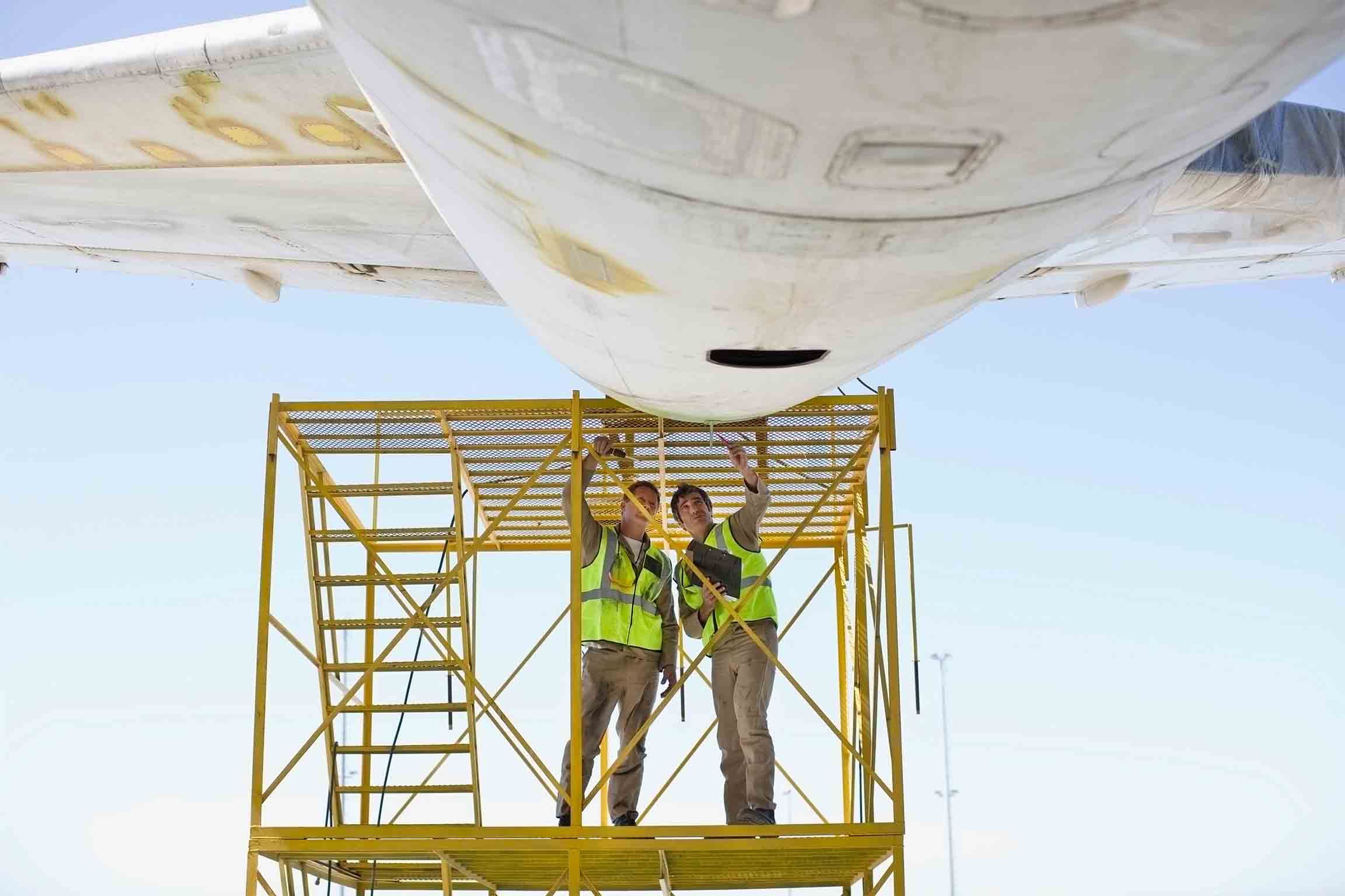 Trabajo en equipo en el Máster en Sistemas Aeronáuticos y Mantenimiento (MASAMA)